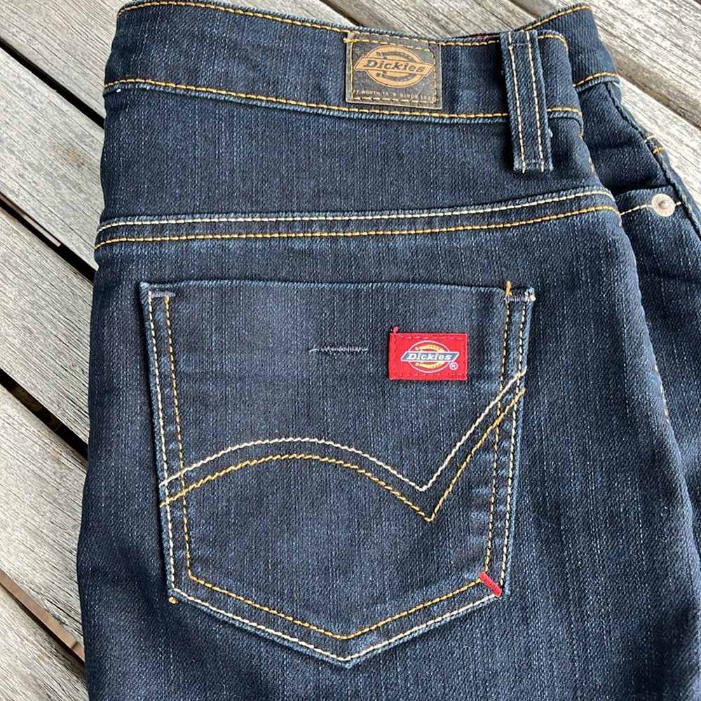 NWOT Super Cute Dickies Dark Denim Mini Jean Skirt Women’s Size 6